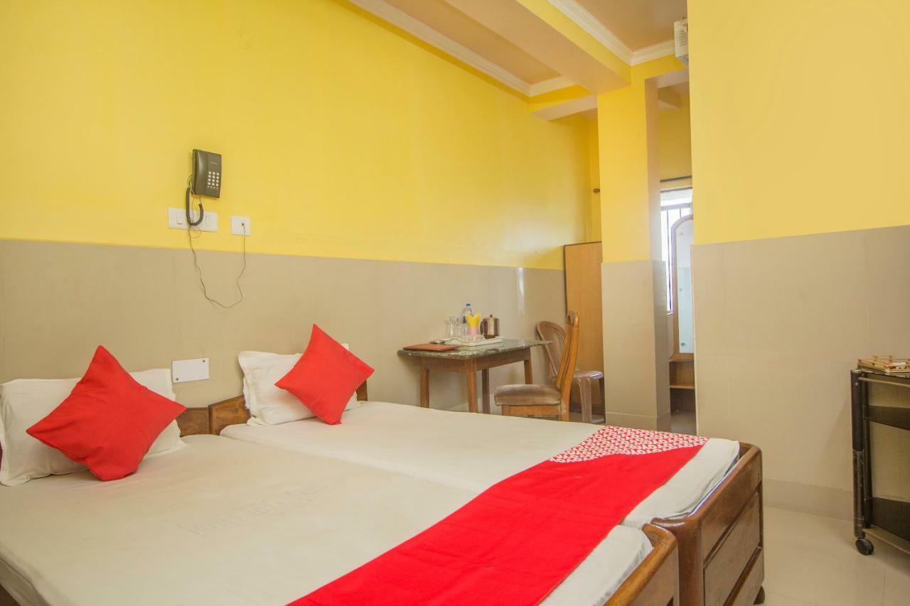 Oyo 44995 Royal Park Hotel Māldah Kültér fotó